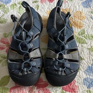 Keen Men's Navy and Gray Waterproof Trail Sandals